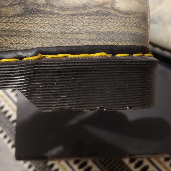 Dr martens tate shoes US men's 9 - Picture 6 of 7